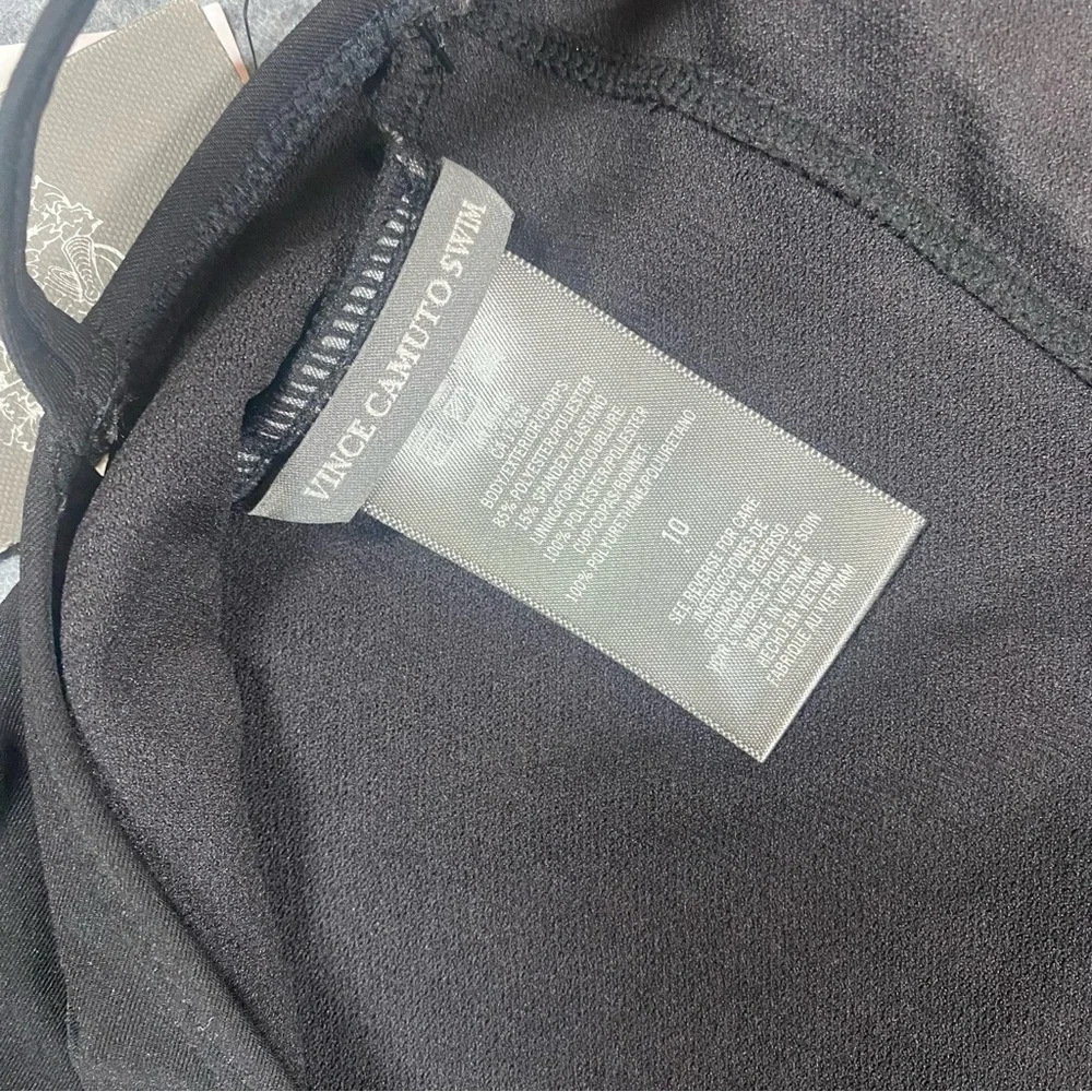 NWT Vince Camuto Plunge Neck Halter Open Back One-Piece Swimsuit Size 10 Black - Picture 8 of 12